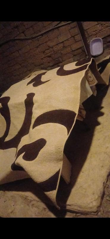 ucuz utu: Normal vezyededir ikdendir uzunu 4 eni 3 biri 60 manat birinde ütü izi — 1
