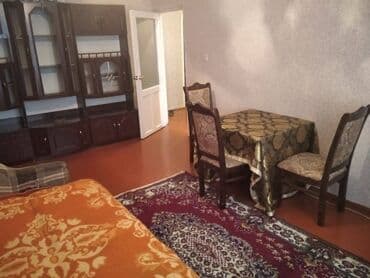 evler bineqedide: Yasamalda qismət şadliq evinə yaxın ümumi sahəsi 70 kv,m olan,2 otaqlı — 1