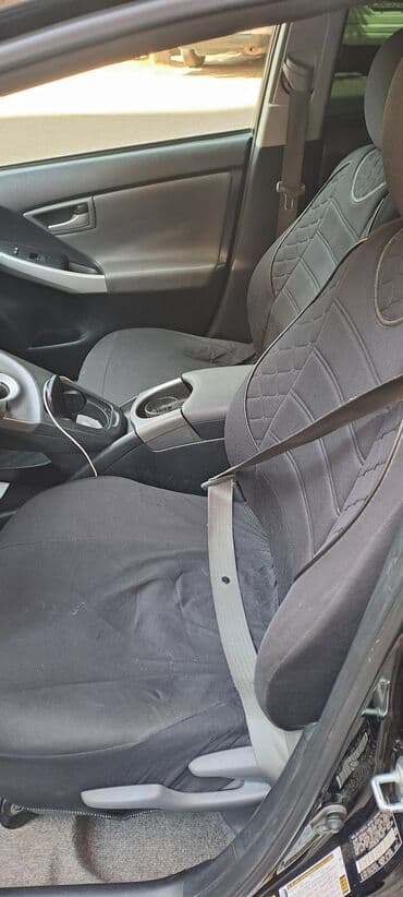 турбо аз подержанные автомобили таеота приюс аренд: Toyota Prius: 1.8 l | 2014 il Sedan — 6