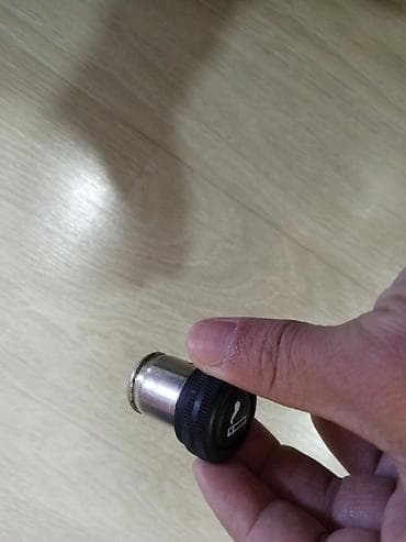 arxa yaylar: Avtomobil siqaret alışqanı (12V) - Universal 12V avtomobil siqaret — 2