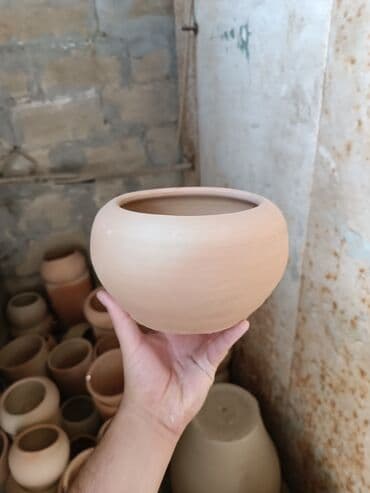 saxsı dibçək: Saxsı dibçəklər Muxtelif forma olculerde Hundurluk 12-13 sm 4 azn — 4