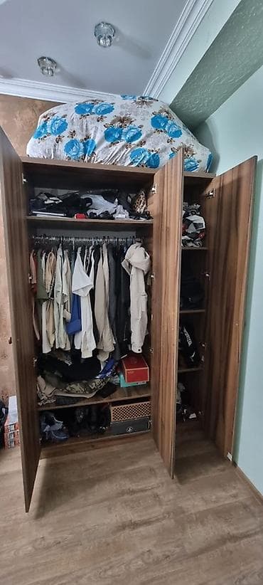 lepe: Geniş paltar şkafı Mebel yenidir. Köçlə baglı satılır. Mebel yeni — 2