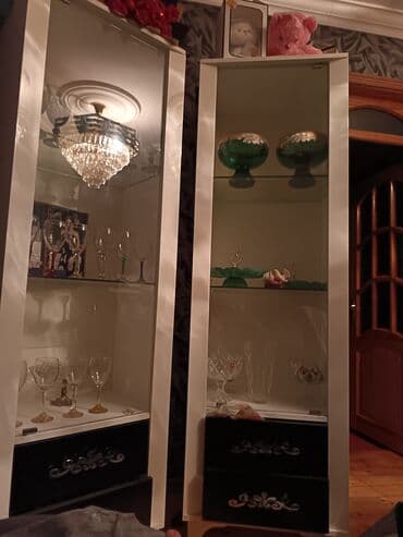 şuşə vitrin: Şüşəli dolab vitrini — 1