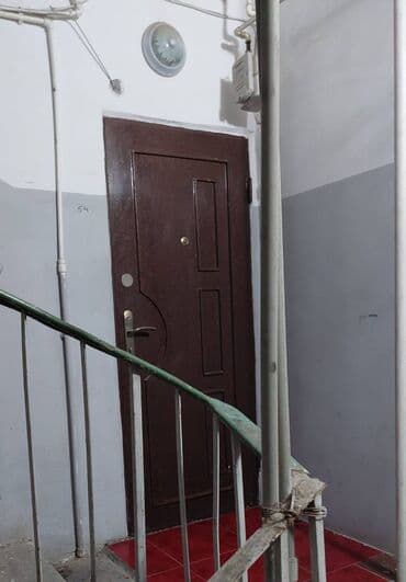 9 ci mikrorayon satilan evler: Bakı, 2 otaqlı, Köhnə tikili, 65 kv. m — 17