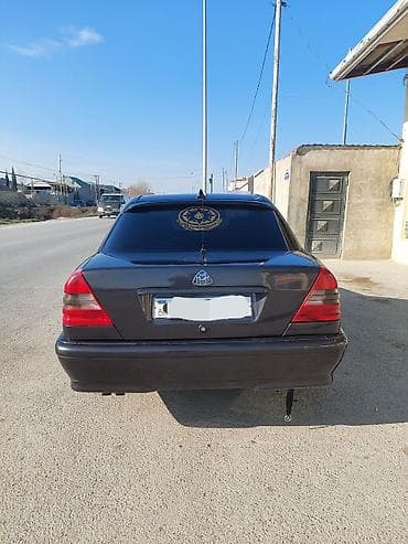 kia clarus 1997: Mercedes-Benz C-Class: 2.2 l | 1995 il Sedan — 4