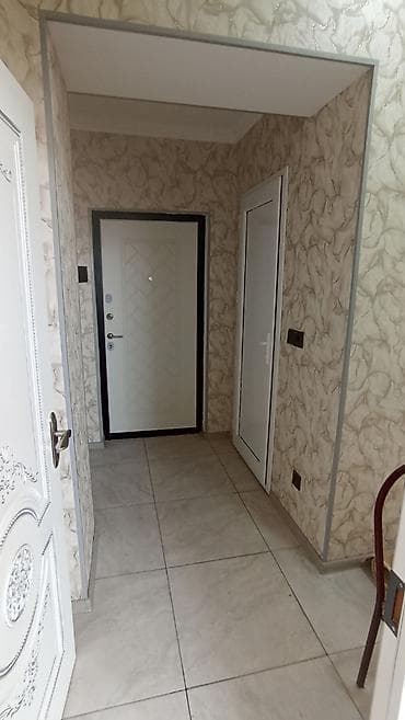 tap.az gencede kiraye evler: Jasmin parkda 1 otaq mənzil 300 manata kirayə verilir. Ətraflı məlumat — 9