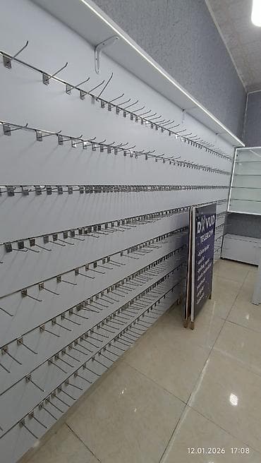 şuşə dolab: Mağaza avadanlığı komplekti - Divar tipli slatwall panel sistemi — 1