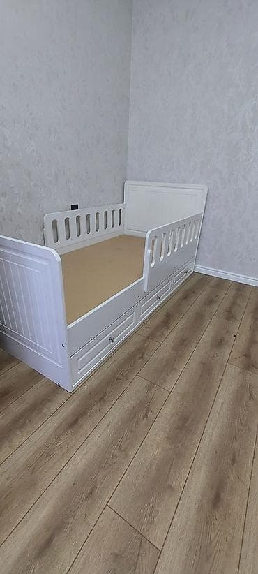 Matras yoxdur Rəng: Ağ Komplektə daxildir: çarpayı karkası, qoruyucu — 1