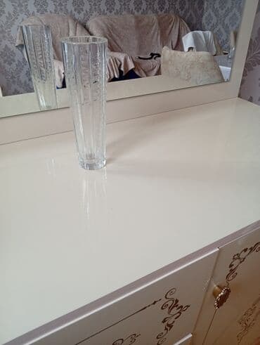 dekorativ bitkiler: Vaza dəsti, Xrustal — 2