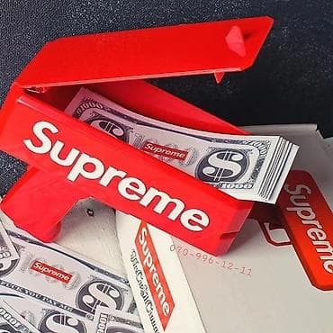 şaxta baba oyuncagi: Pulatan 💸
Supreme 💵
Pul səpən 💴
Pul — 3