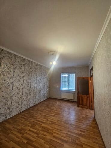 Qarajlar: 3 otaqlı, 100 kv. m, Orta təmir — 10