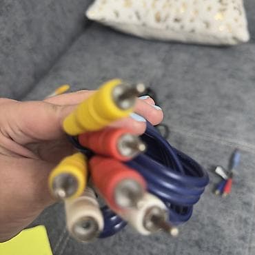 tcl tv: RCA və AV kabel dəsti Məzmun: - Çoxsaylı RCA (kompozit video və stereo — 7