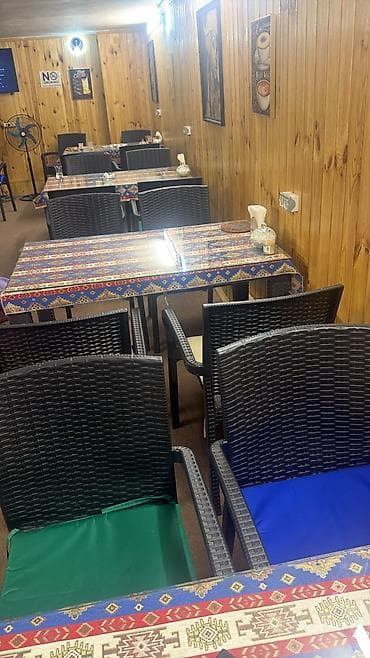 heyet ucun oturacaqlar: Stol ve stullar satilir tep teze noqte cızıq yoxdu obyekt baqlanb — 1