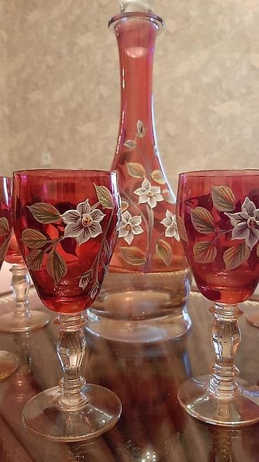 xrustal qablar: Rəng - Qırmızı, Şüşə, 1 — 2