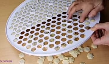 Qab-qacaq və mətbəx ləvazimatları: Düşbere kesen
Türkiye istehsalı — 2