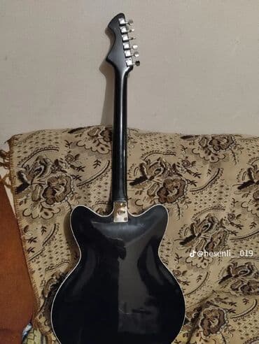 elektro qitara: Elektron gitara, 6 sim, İşlənmiş, Ünvandan götürmə — 8