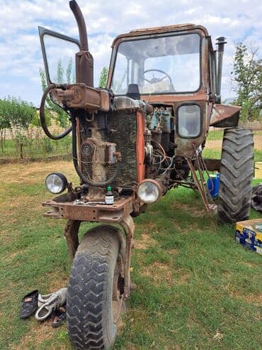 купить измельчитель сена бу: Traktor MTZ tipli, kabinalı, arxa təkərlər iri protektorlu, ön təkər — 3