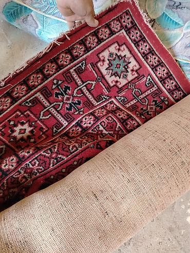 qedim: Xalça – əl işi naxışlı, klassik Şərq üslubu - Material: yün üstlü — 2