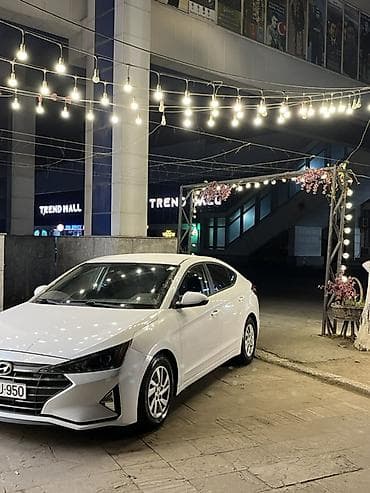 hunday accent 2004: Hyundai Elantra: 2 l | 2019 il Sedan — 4