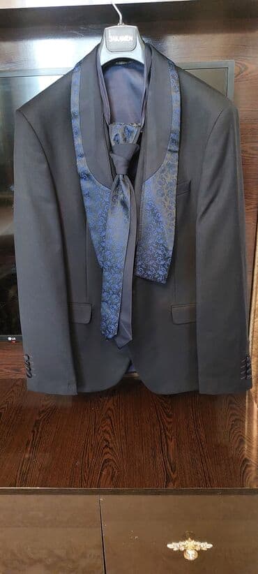 Baş geyimləri: Paltar dəsti – kişi və uşaq geyimləri 1) Smokin dəsti (Jakamen) - — 1