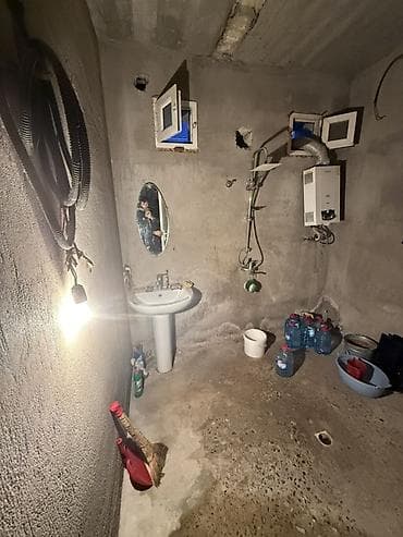 bineqedi evler: 3 otaqlı, 110 kv. m, Kredit yoxdur, Orta təmir — 10