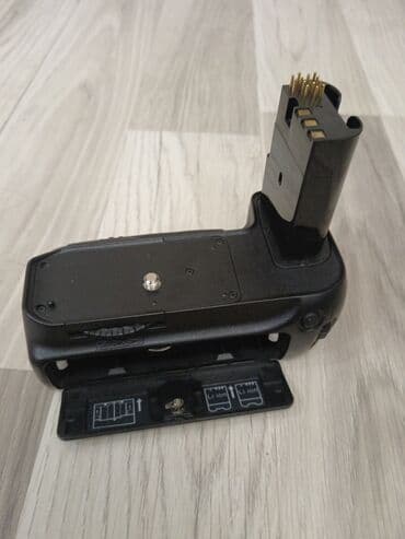 notebook çantaları bakı: Nikon D90 ucun. 50 azn. Real alici elaqe saxlasin — 2