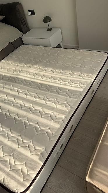 Ortopedik matras ela veziyyetde 250azn(500azn alinib) Olcusu 2/180