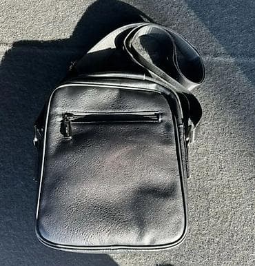 kişi sumka: Kişi üçün çiyin çantası – qara rəng - Material: süni dəri — 2