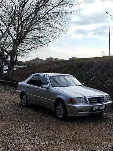 pompa masini satilir: Mercedes-Benz 220: 2.2 l | 1998 il Sedan — 3