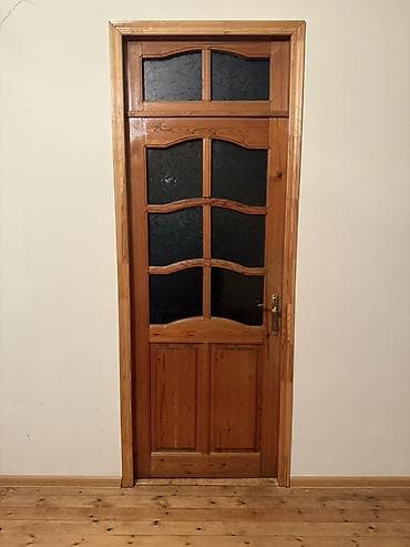 qapi taxda: Taxta daxili qapı - Material: Təbii ağac (şam tipli), laklı səth - — 1