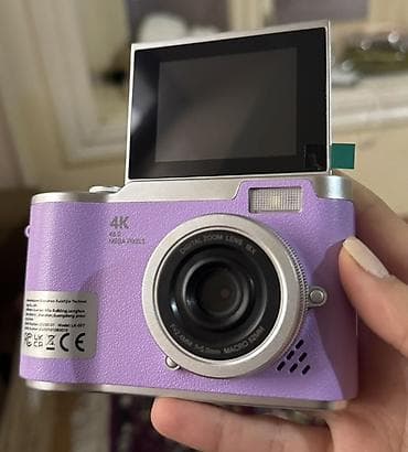 4K rəqəmsal foto/video kamera – bənövşəyi gövdə, çevrilə bilən ekran