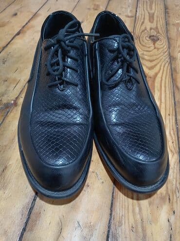 Ayaqqabılar: Yeni alinib cəmi 1 dəfə geyinib 30m alinib 15m satilir razmer balaca — 2