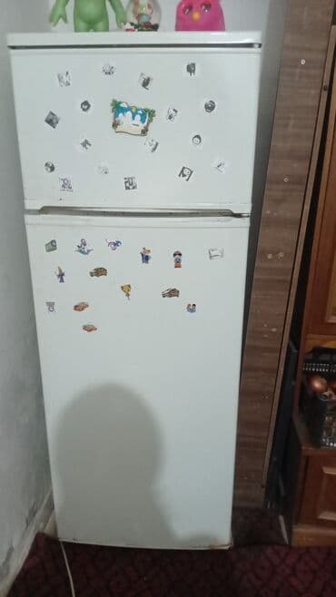 İki qapılı məişət soyuducusu - Üst kamerada dondurucu, aşağıda əsas — 1