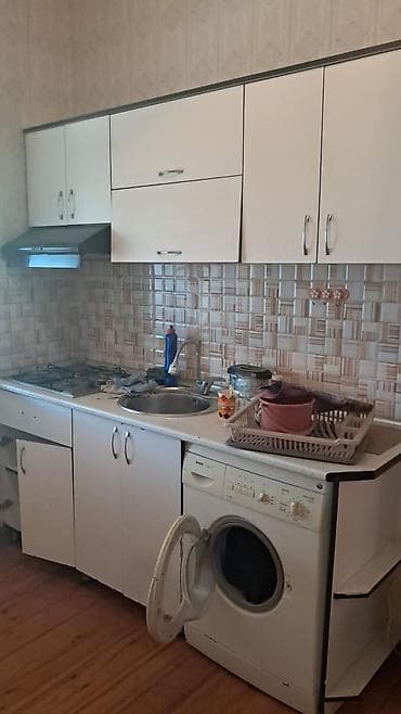 mat metbex mebelleri: Mətbəx mebeli dəsti - Rəng: ağ, metal tutacaqlar - Üst şkaflar: 4 — 1
