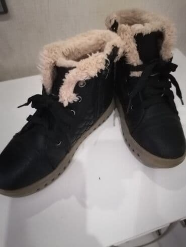 детские кроссовки сороконожки: Детская обувь, 32 размер,. Прочные. Мало поносили.в хорошем состоянии — 6