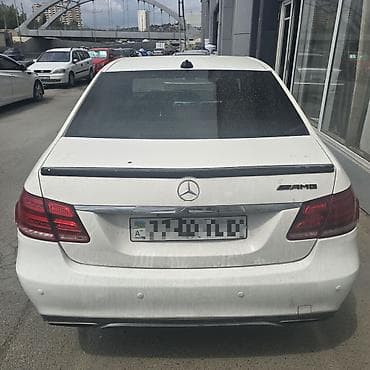 w202 on şuşə: Mercedes-Benz E-Class: 2.1 l | 2014 il Sedan — 2