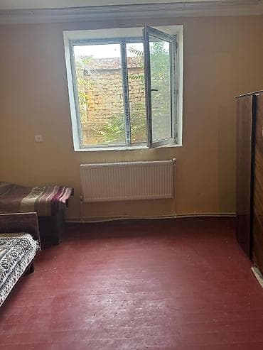 ecemide kiraye evler ucuz: Hər şəraitli. komsamol dairəsində piyada keçidin yanında. 2 otaqlı — 6