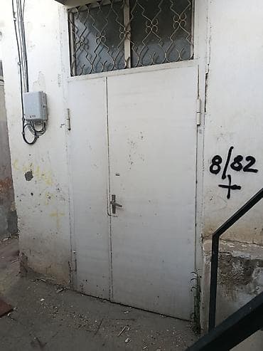 qapi darvaza: Ev qapıları ədədi 60 azn. Plastik pəncərələr razılaşma yolu ilə. Alan — 2