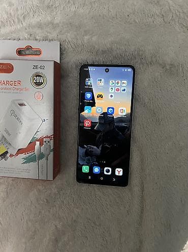 processor core i7: Tecno Spark 10 Pro, 256 GB, rəng - Ağ, Barmaq izi, Face ID — 3