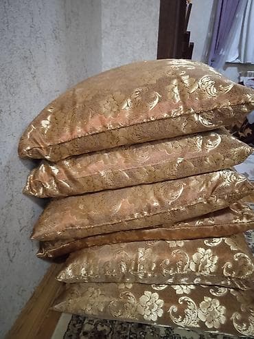Parçalar: Çeizlik yastıqlardır 6 ədəddir 1ədədi 55manatdır 6ədədi ise — 4