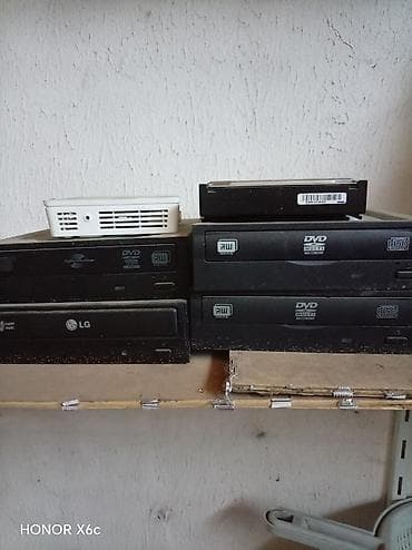 Kompüter aksesuarları və hissələri – qarışıq lot Tərkib: - 3–4 ədəd