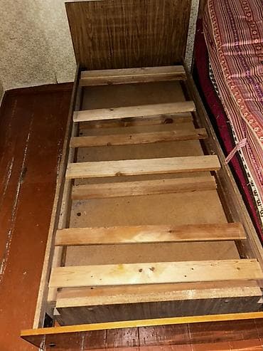 tek carpayi sekilleri: Təknəfərlik çarpayı, Bazasız, Matrassız, Siyirməsiz — 2