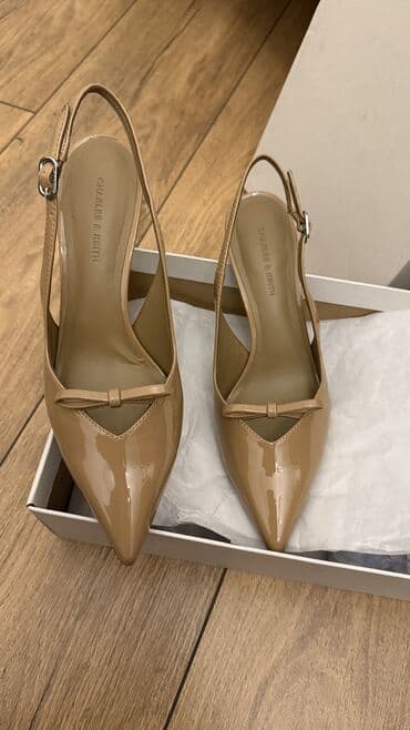 Tərliklər: Charles & Keith firması kaplok ayaqqabı, 37 razmer. Razmer səhv — 1