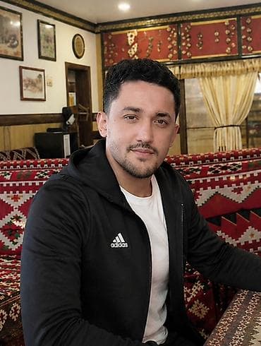 berber iş: Is axtariram mumkunse is saati gunortadan sonra olsun cunki saat 12-1 — 1