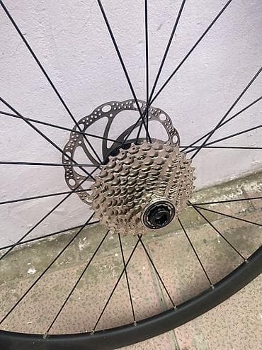 aurus bicycle: QREMIN yol velosipedi – Endurance seriyası - Korpus: karbon lifli — 6