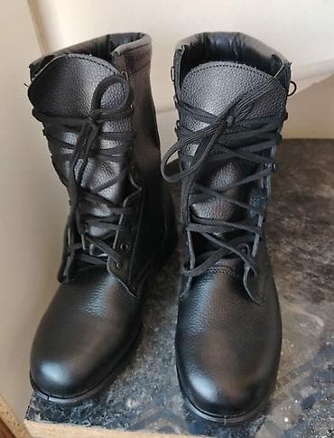 Toy paltarları və aksesuarları: 42 razmer zabit botuları Qara rəngli yüksək boğazlı dabbaqlı — 1
