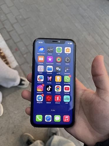 apple 11: IPhone 11 Pro — 1