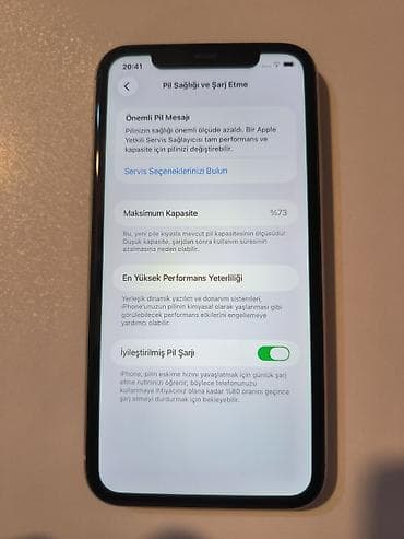 apple m1: IPhone 11, 64 GB, Qara, Face ID — 4