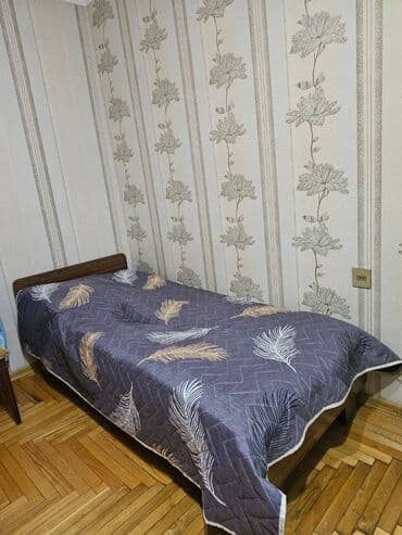 Nissan: Б/у, Односпальная кровать — 1