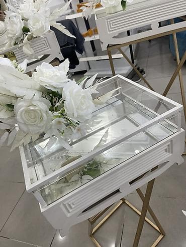 37: 11 ədəd xonça satılır.Vəziyyətləri çox yaxşıdır.Başqa model — 6